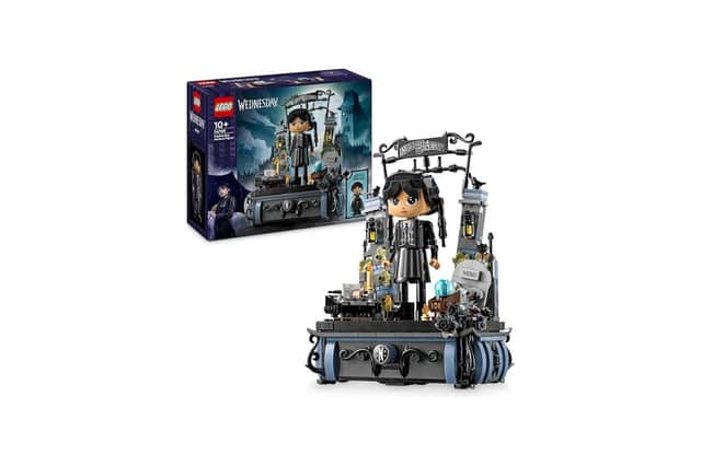 LEGO Wednesday Addams,