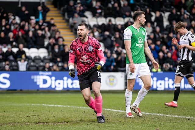 Hibs goalkeeper Jordan Smith celebrates making a double save during the goalless draw at St Mirren. (Photo by Craig Williamson / SNS Group)