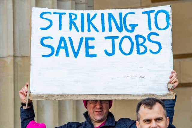 Striking workers at Dundee University this week. Image: Lisa Ferguson 