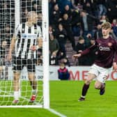 Hearts' James Wilson scores to make it 1-1 against St Mirren at Tynecastle. (Photo by Mark Scates / SNS Group)