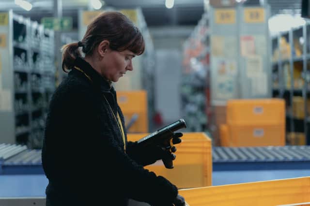 On Falling follows a Portuguese migrant working as a picker in an Edinburgh distribution centre.