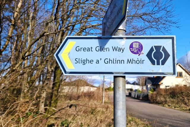 The route is well-marked with sign posts showing the way