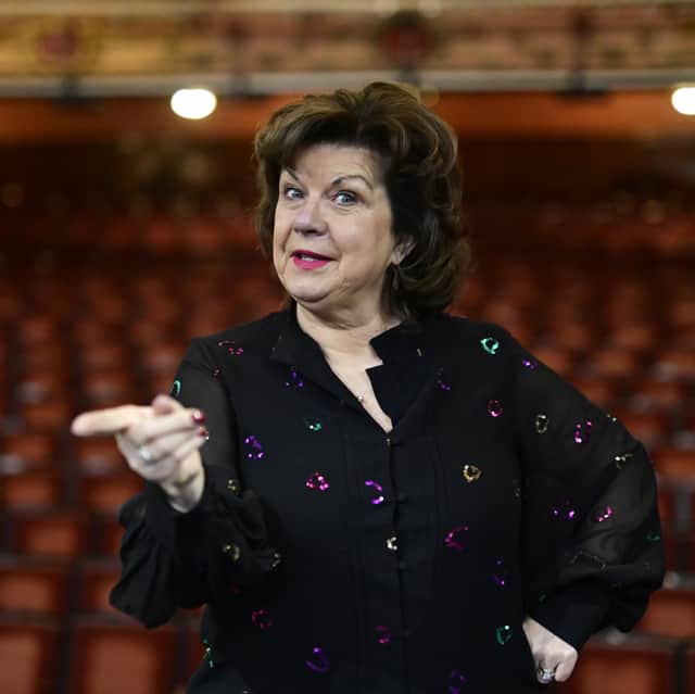 Elaine C Smith is to receive the Freedom of Glasgow