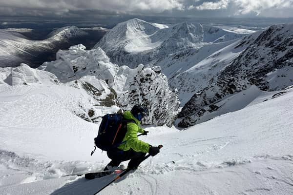 Kevin McHugh skiing Central Buttress Gully on Braeriach