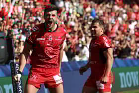 Blair Kinghorn and Antoine Dupont are teammates at Toulouse.