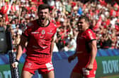 Blair Kinghorn and Antoine Dupont are teammates at Toulouse.
