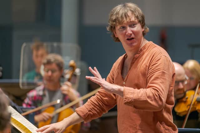Maxim Emelyanychev in rehearsals with the SCO