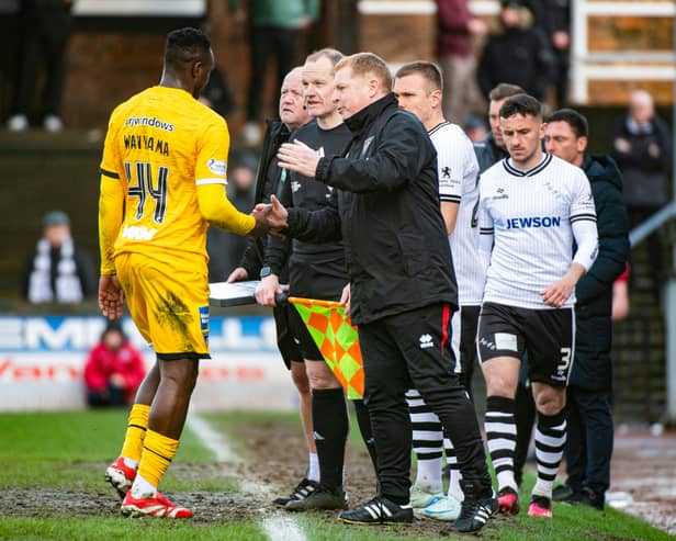 Dunfermline's Victor Wanyama with manager Neil Lennon as he is sent off for a foul on Ayr's Mark McKenzie. (Photo by Euan Cherry / SNS Group)