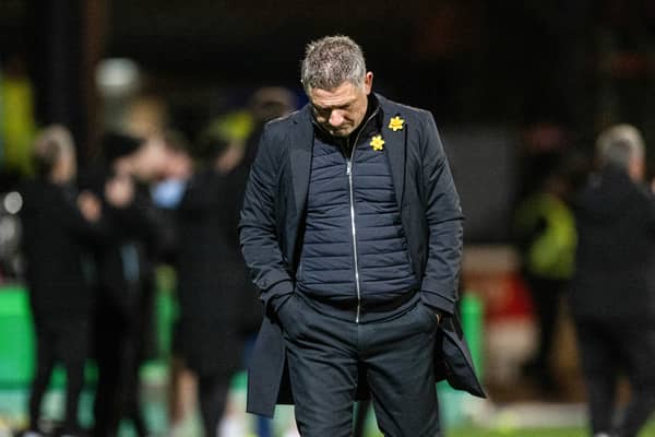 Dundee manager Tony Docherty looks dejected at full time after the 4-3 defeat to Rangers. (Photo by Paul Devlin / SNS Group)
