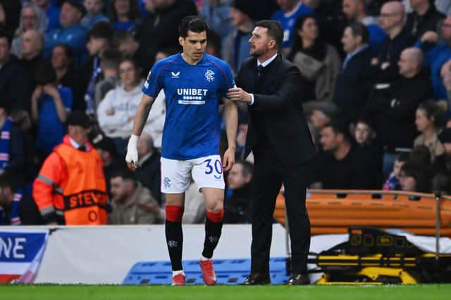 Barry Ferguson’s Rangers could go 10 league games unbeaten on the road against St Mirren this weekend.