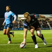 Warriors' Kyle Steyn scores a second half try against the Bulls. (Photo by Calum Chittleburgh / SNS Group)