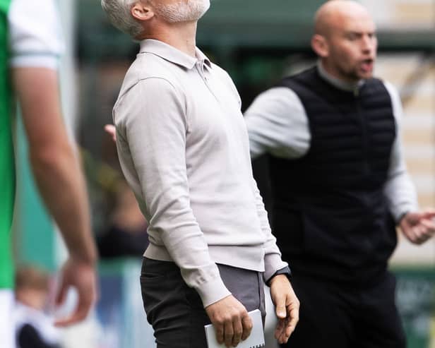 Dundee Utd manager Jim Goodwin during the 3-1 defeat to Hibs at Easter Road. (Photo by Alan Harvey / SNS Group)