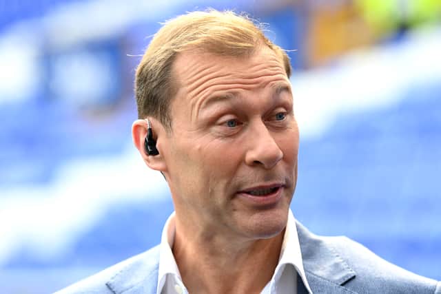Duncan Ferguson is returning to football.