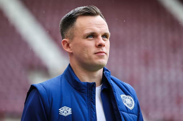 Lawrence Shankland has reportedly agreed to sign a new contract with Hearts.