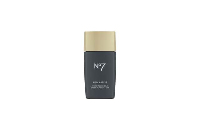 Pro Artist Weightless Sheer Silk Foundation