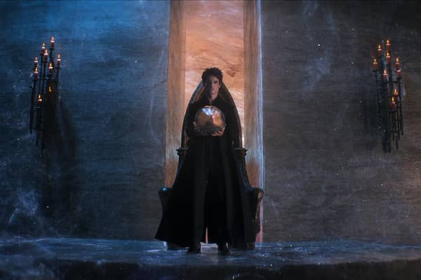 Tom Sturridge as Dream in Season 2 of The Sandman