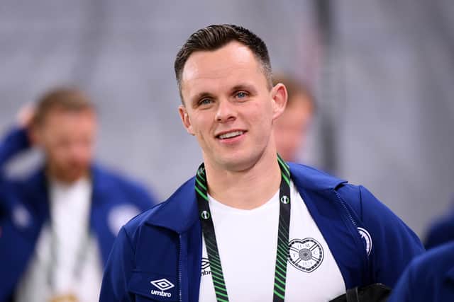 Lawrence Shankland is set to rejoin Hearts.