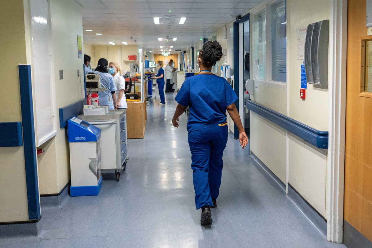 600 Beschäftigte des schottischen Gesundheitsdienstes Abstimmung über ...