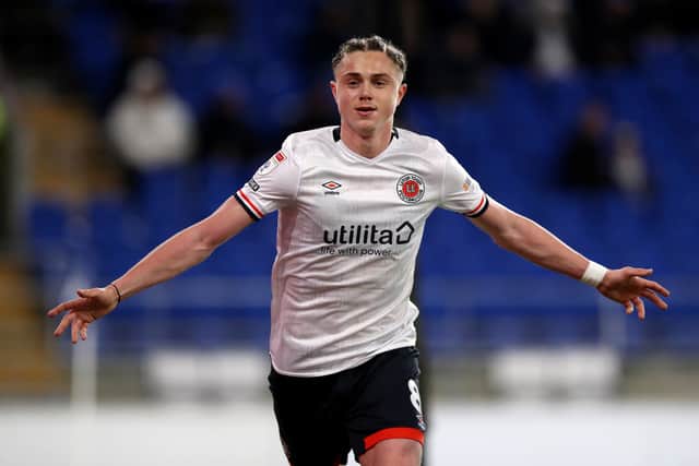Rangers have completed the signing of Luton midfielder Thelo Aasgaard.