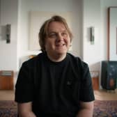 Having credited therapy as the reason he was able to return to music, Lewis Capaldi has teamed up with BetterHelp to donate 734,000 hours of free online therapy to fans.
