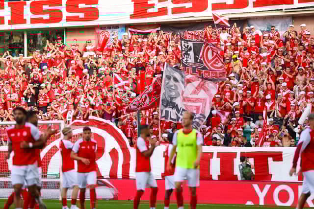 Rot-Weiss Essen were cheered on by a large support at Easter Road.