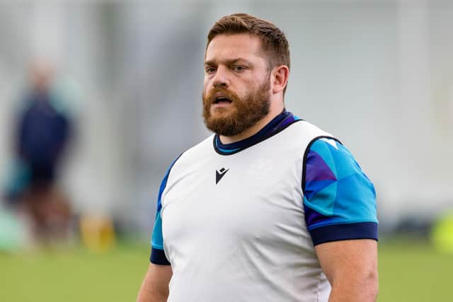 Elliot Millar Mills comes in at prop for Scotland.