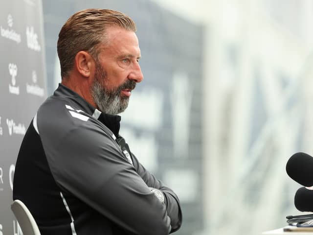 Derek McInnes makes his Hearts bow on Saturday.