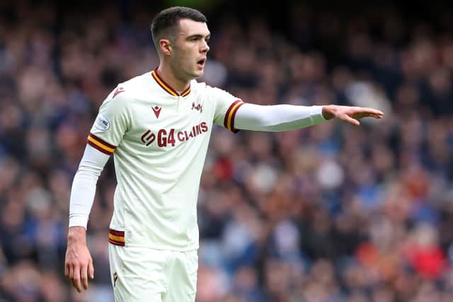 Como are the latest side to be tracking Lennon Miller.