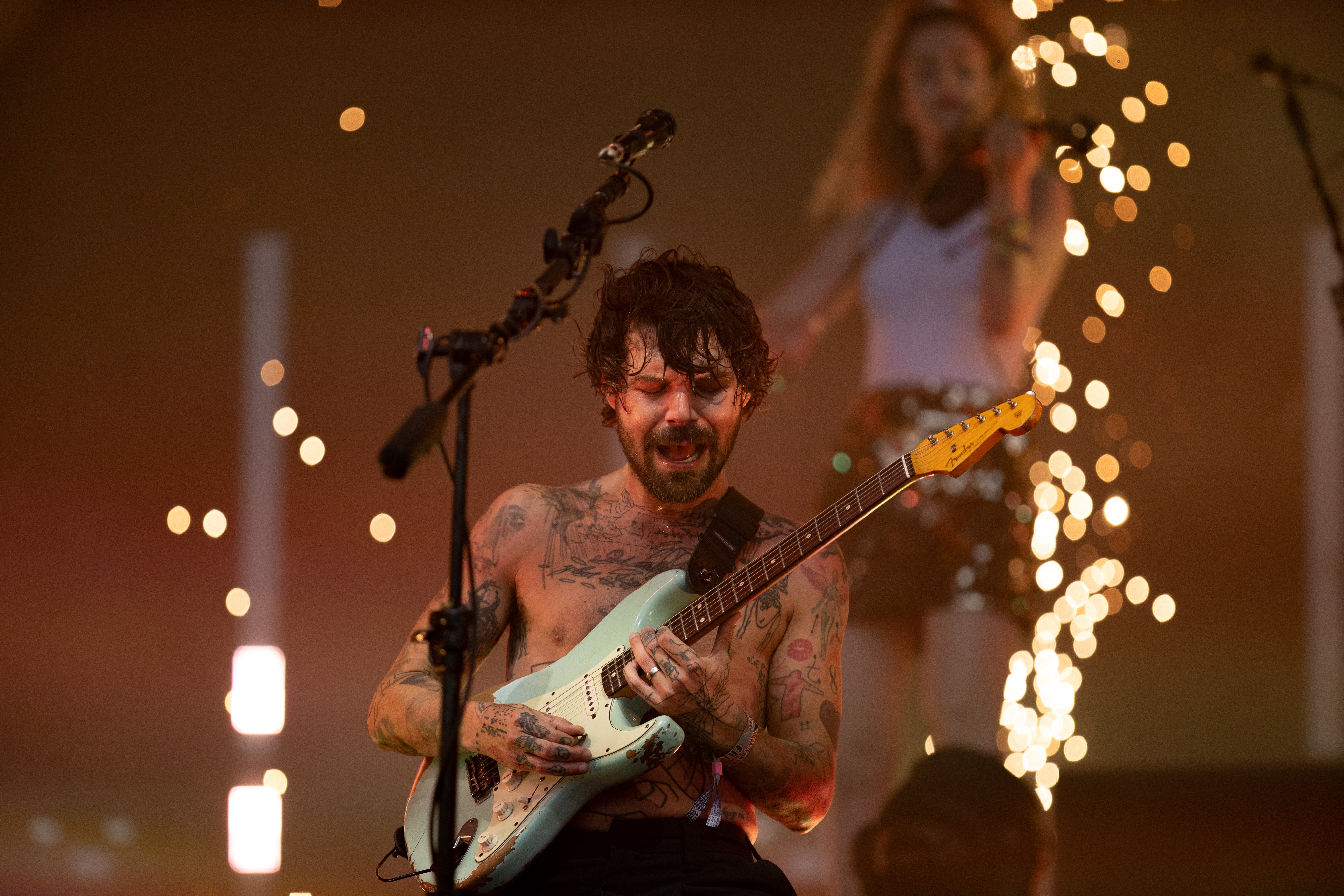Biffy Clyro singer vents anger on social media as visa error forces ...