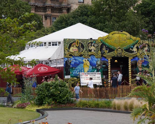 Audiences at the Spiegeltent have been bothered by flies.