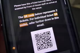 QR codes are slowing down Fringe queues.