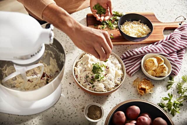 From mash to meringues – the KitchenAid Classic stand mixer handles everyday cooking as easily as special occasion baking.