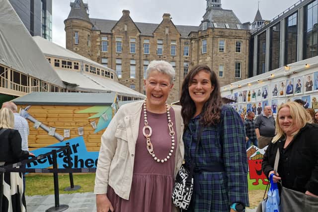American Lucia Snyder and friend Margo Harrington who she met through their shared love of Outlander.