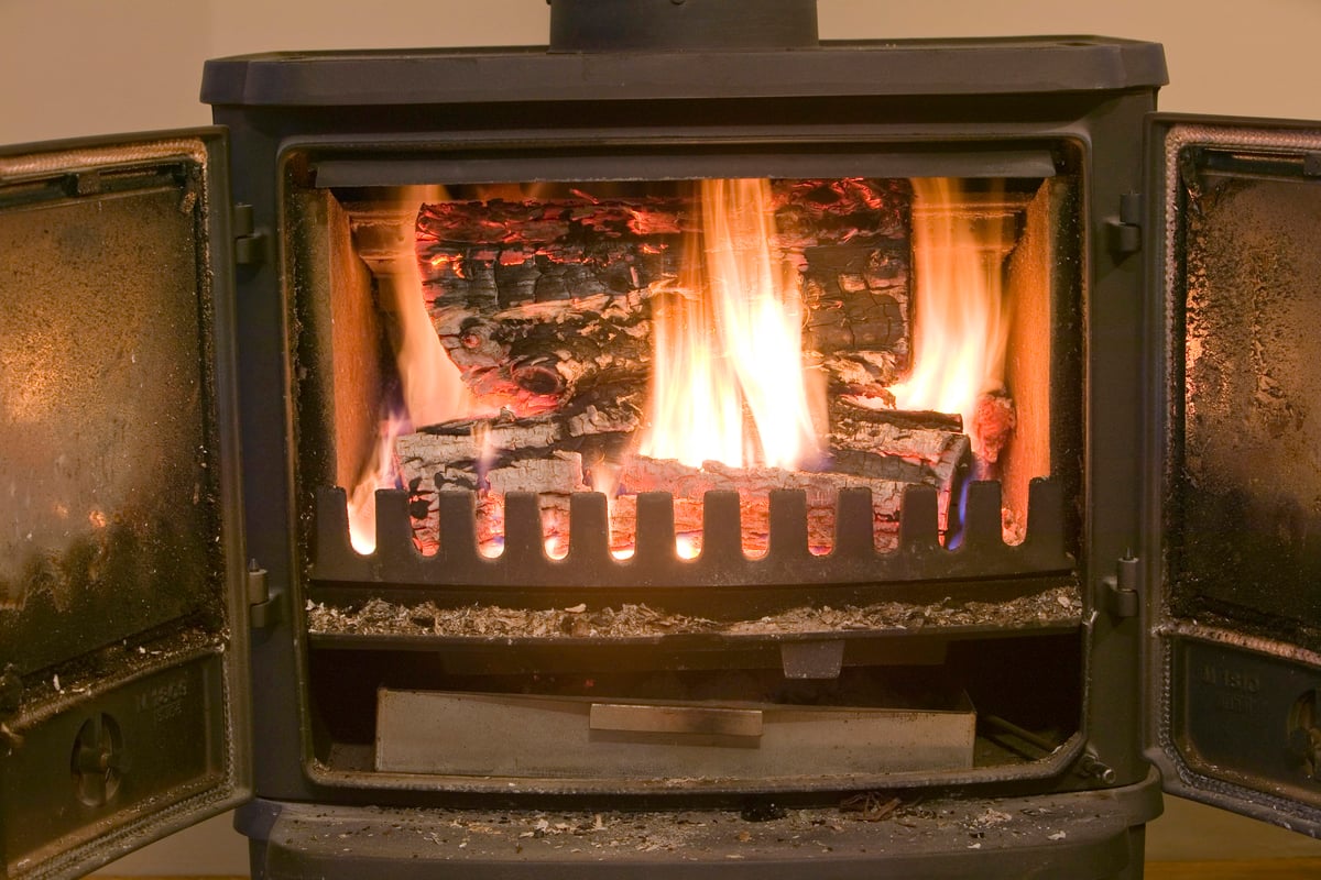 Log Burners: You Risk a £1,000 Fine If You Light a Wood Burner or F...