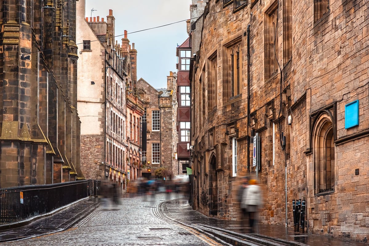 I had dinner in the best restaurant on Edinburgh's most atmospheric and enchanting street