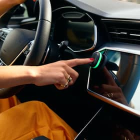 TomTom's new "Tom" device aims to alert you to hazards without using any apps