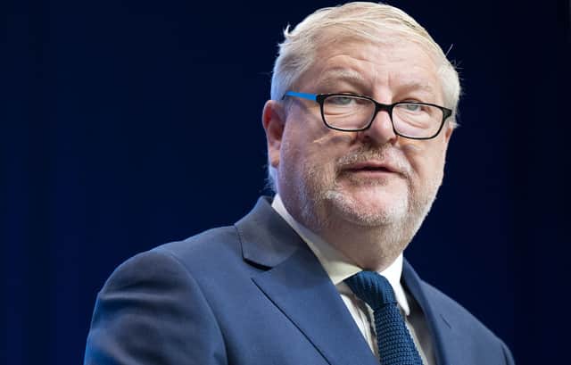Angus Robertson