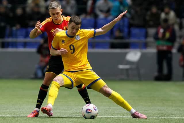 Kazakh winger Islam Chesnokov has joined Hearts.