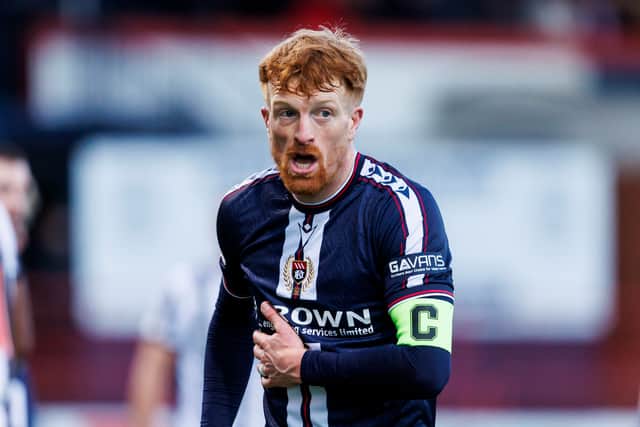 Simon Murray needs help in attack for Dundee.