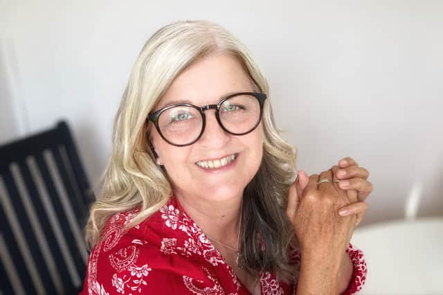 Eva Macrae (aka Lynne McEwan)