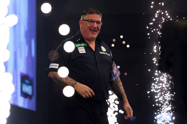 Scotland's Gary Anderson is through to the semi finals of the World Championship Darts.