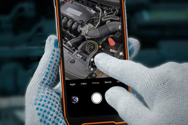 A super-sensitive screen mode helps when you're wearing gloves