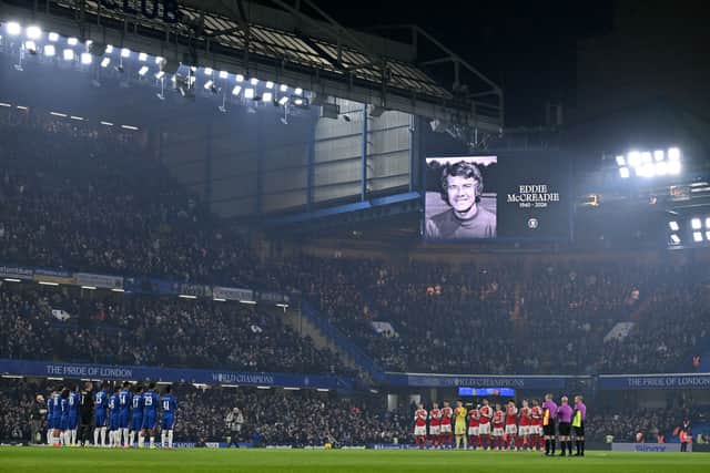 Chelsea and Arsenal players pay tribute to Eddie McCreadie.