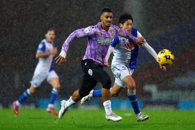 Rangers are targeting a move for Sheffield Wednesday full-back Yan Valery, according to reports.
