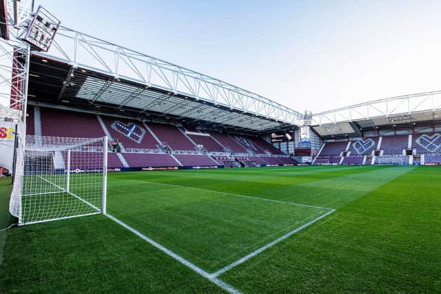 Scottish Premiership leaders Hearts host second-placed Celtic at Tynecastle Park on Sunday.