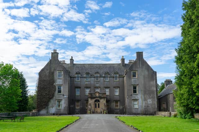 Located so close to Stirling, Bannockburn House, was the ideal headquarters for the prince to prepare for the siege of Stirling