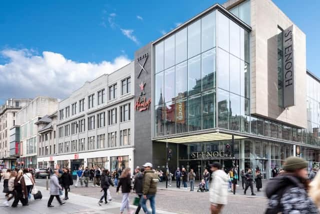 Matteullah Siddiqi first met the teenager at the St Enoch Centre in Glasgow.