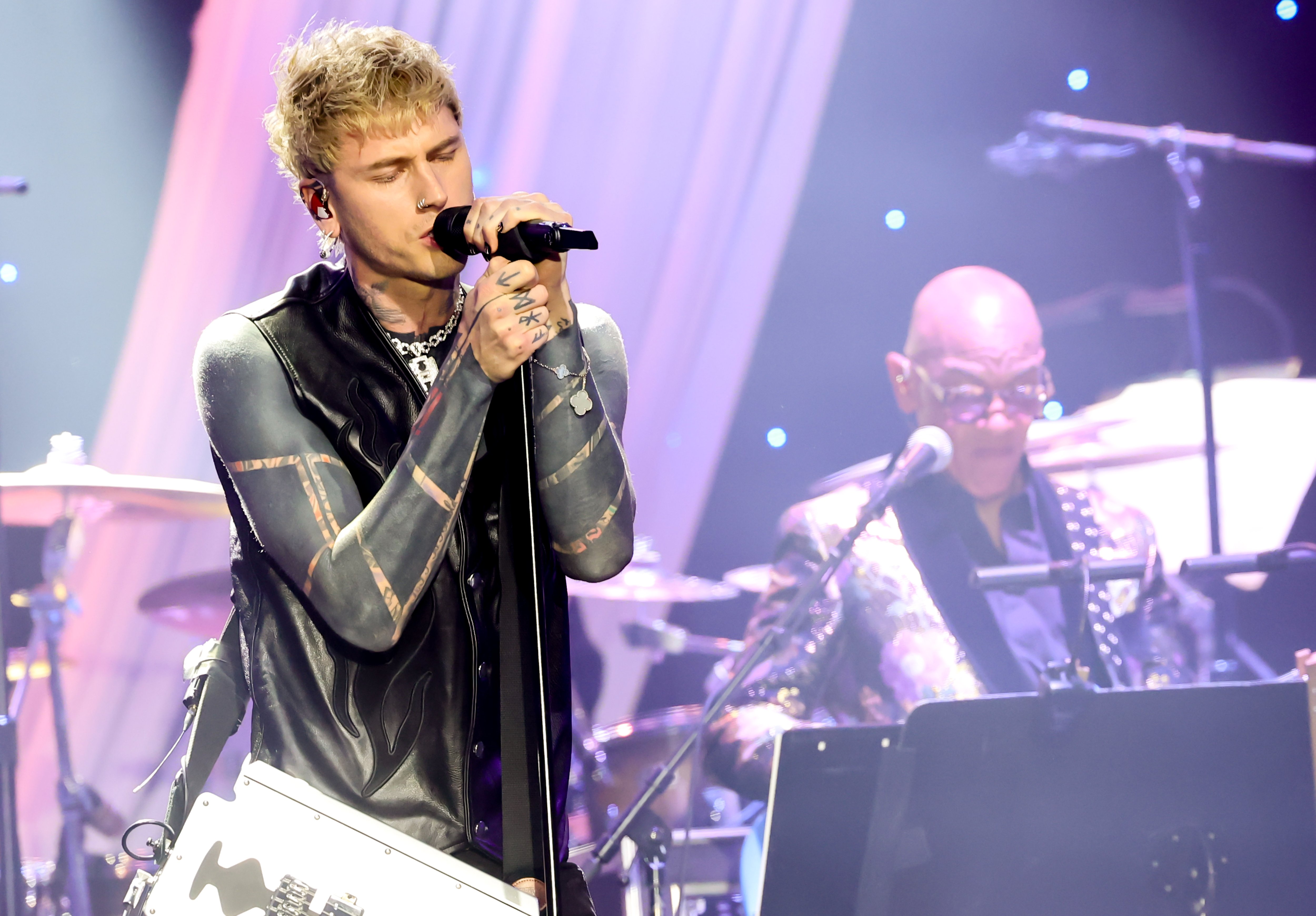 mgk, Glasgow review: 'mediocre'