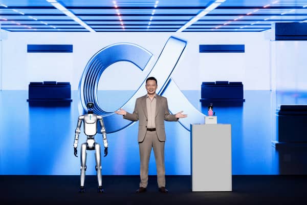 HONOR CEO James Li unveils robotic innovation at Mobile World Congress 2026 in Barcelona, including the HONOR Robot Phone and HONOR's first-ever humanoid robot.