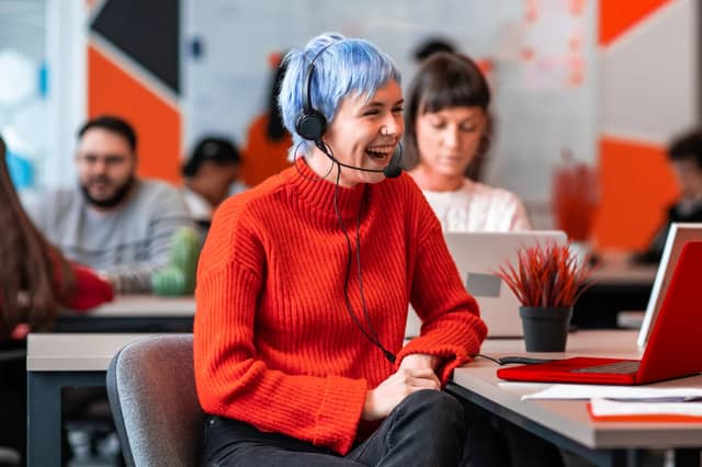 Modern AI-powered contact centre platforms help customer service teams manage voice and digital channels in one place